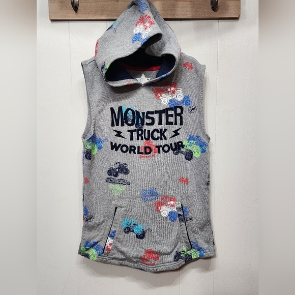 365‎ Kids Monster Truck World Tour Sleeveless Hoodie Size 10 Front Pockets B231 - Picture 1 of 4